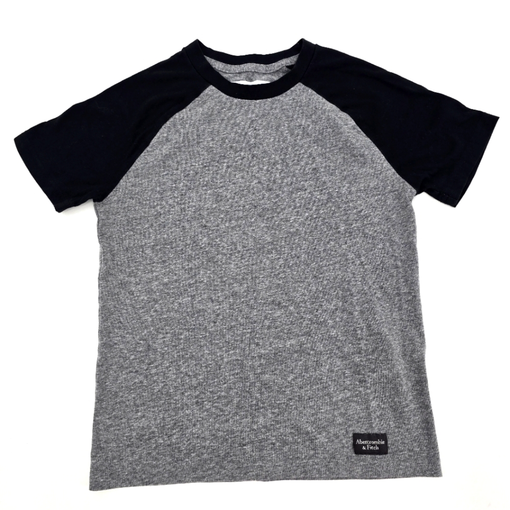 Abercrombie Kids Gray and Black Raglan T-Shirt Size 9/10